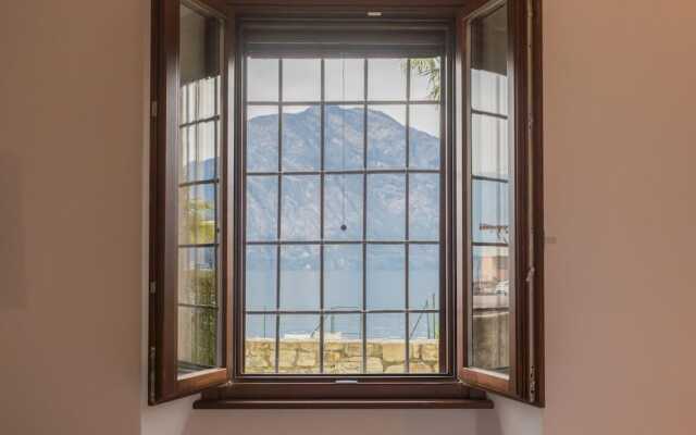 Cozy Nest on the Lake