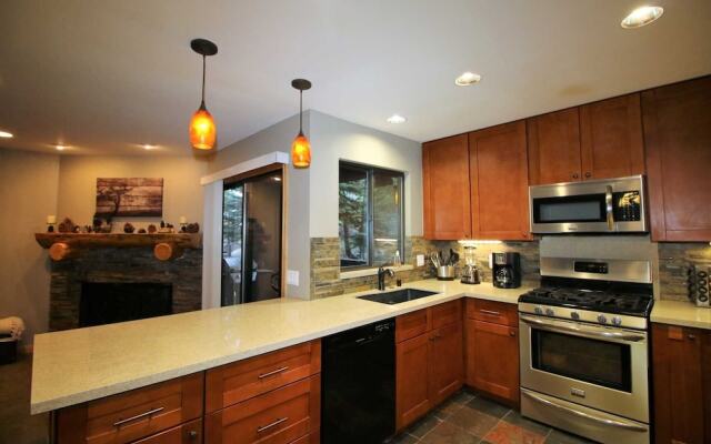 Mammoth S #110 2 Bedroom Condo