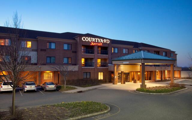 Courtyard by Marriott West Orange