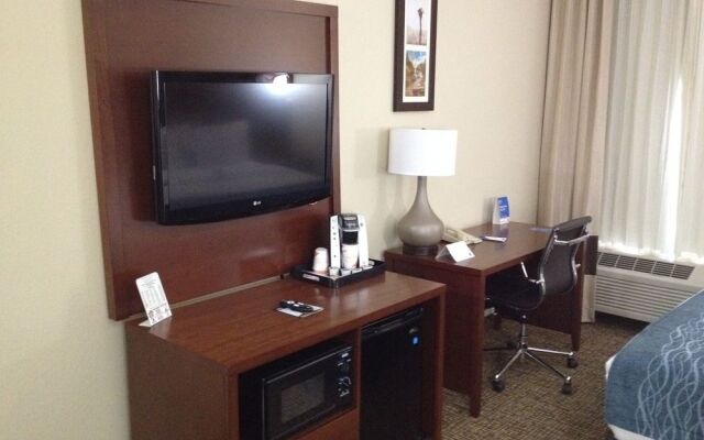 Holiday Inn Express Junction City