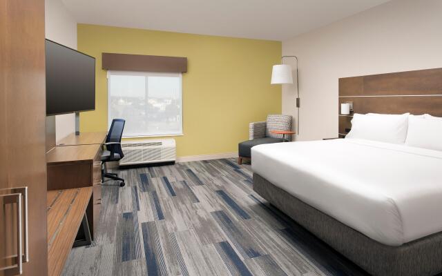 Holiday Inn Express & Suites San Antonio North - Windcrest, an IHG Hotel