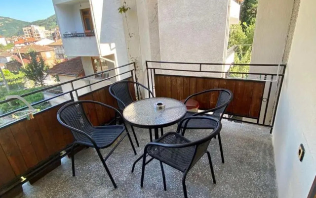 Guest House Detelina