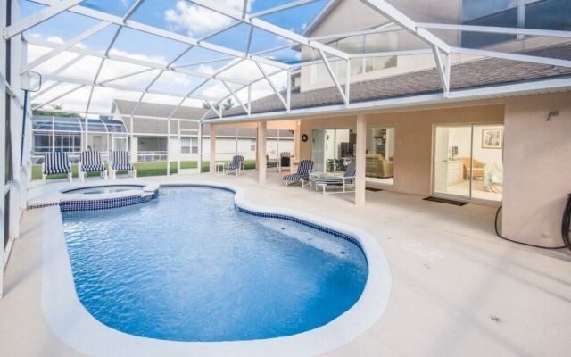 Exotic Nest 5 Bedroom Home by Redawning