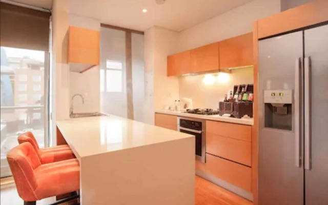 93 Luxury Suites & Residences