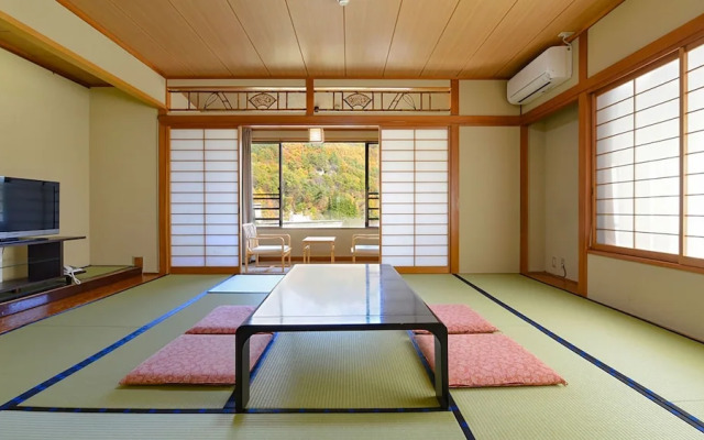 Kakeyu Fujikan