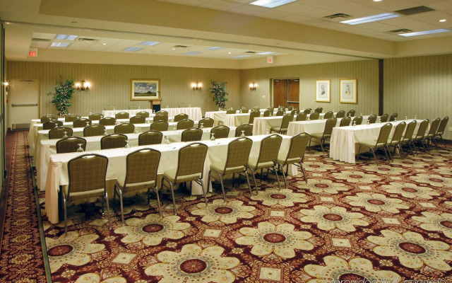 Holiday Inn Express Charleston-Civic Center by IHG