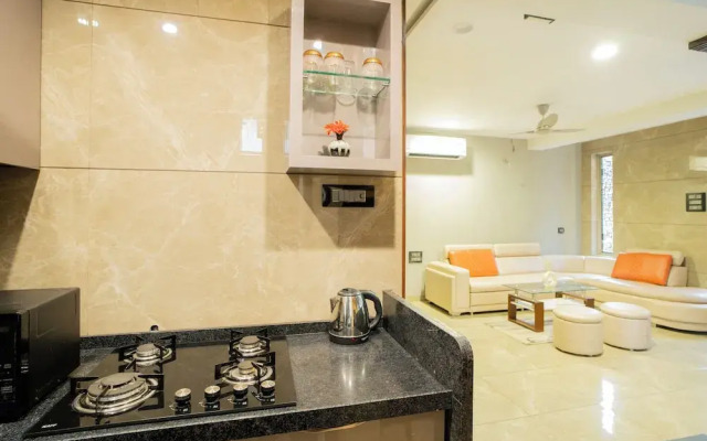 Alaya Stays 3-BHK with Pool near Khandala Hills - Imperial Serenia