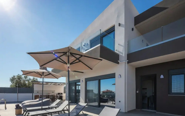 Four Horizons Luxury Villas