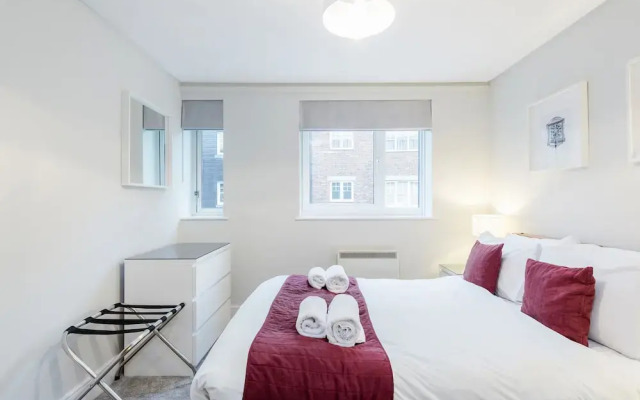 Marina Place by Roomspace Apartments