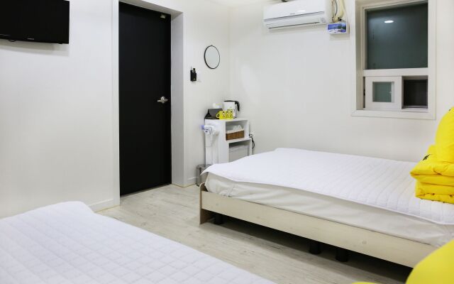 24 Guesthouse Yeosu