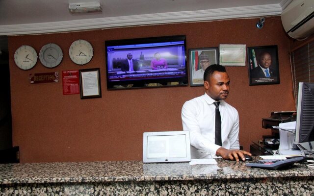 Whitehouse Hotels & Conference Centre