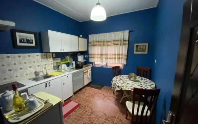 Stunning 2-bed House in Madina