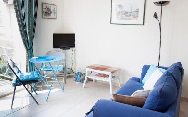 Appart Résidence proche plage avec piscine et parking couvert privé