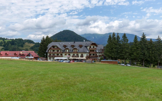 Apartment House Kamzík 9