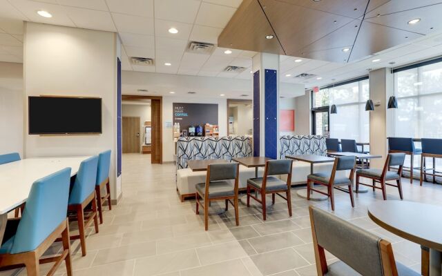 Holiday Inn Express Holly Springs Raleigh Area by IHG