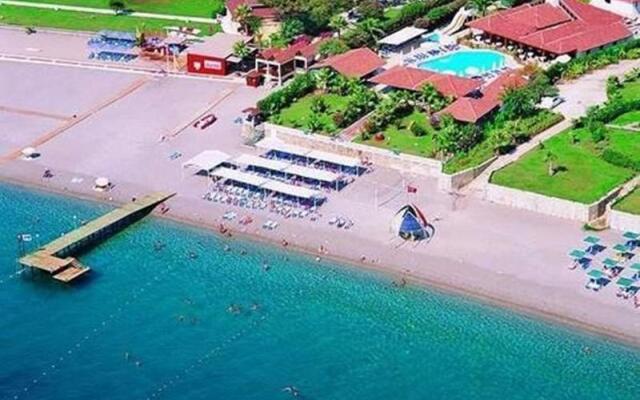 Club Akman Beach Hotel