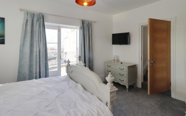 Master accommodation suite 2 sea view with balcony