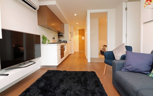 Urban Eden in South Yarra - Rejuvenate Stays