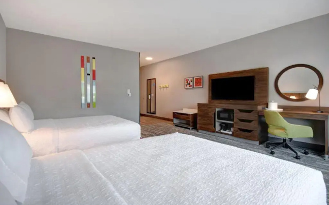 Hampton Inn & Suites Ontario Rancho Cucamonga