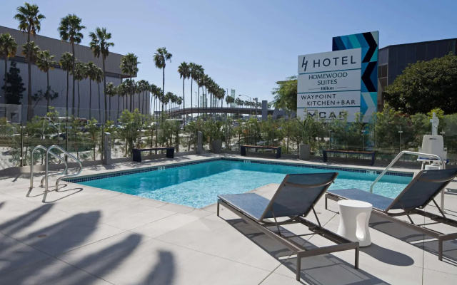 H Los Angeles, Curio Collection by Hilton