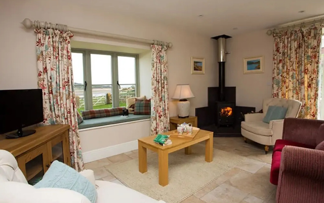 Estuary Cottage