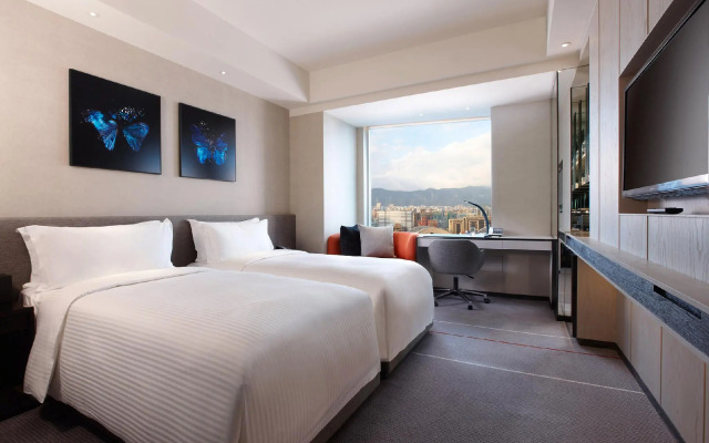 Humble House Hotel Taipei, Curio Collection by Hilton