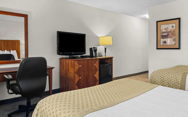 Best Western Plus Langley Inn