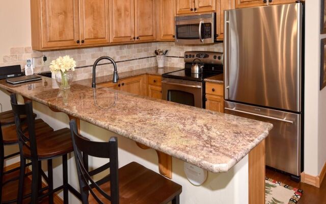 Aspenwood 311 2 Bedroom Condo by RedAwning