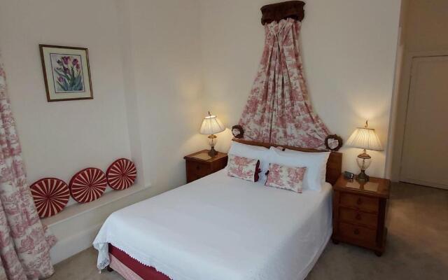 Clarence House Apartments
