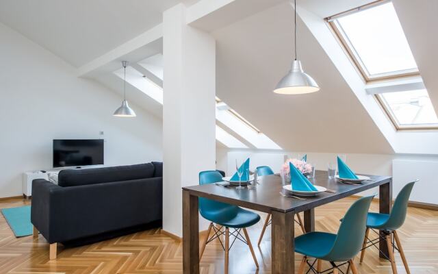 Empirent Rooftop Collection