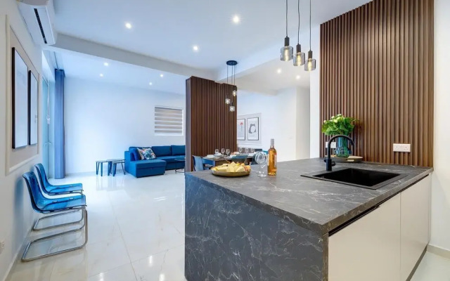 Art Deco Luxury Apartment Central Location
