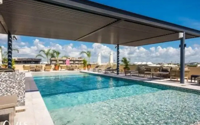 2 Br. With Rooftop Pool and Stunning Ocean View