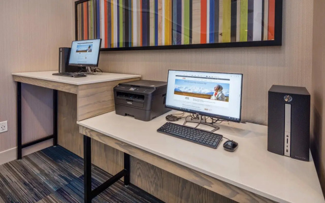 Holiday Inn Express Sunnyvale - Silicon Valley by IHG