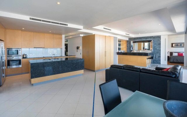 Aria Apartments