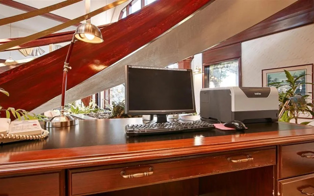 Best Western Pony Soldier Inn - Airport