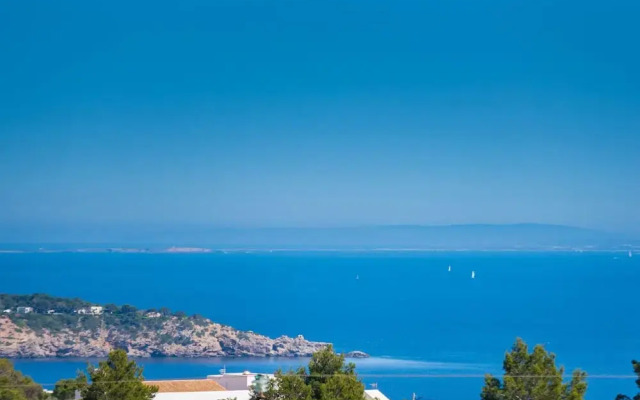 Majestic Villa With Private Pool