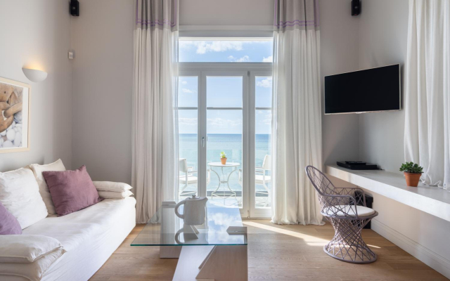 Dexamenes Seaside Hotel