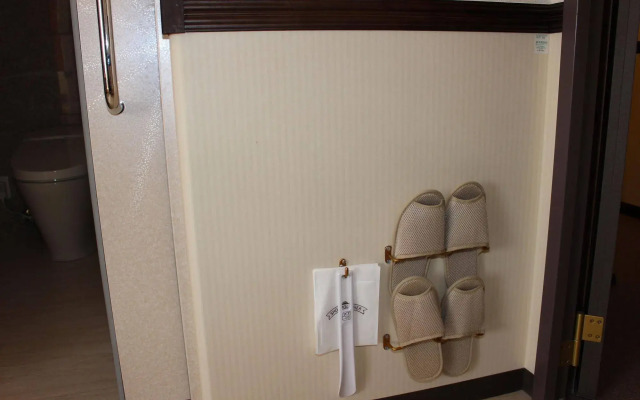 Toyoko Inn Hokkaido Sapporo Station Nishi Hokudai Mae