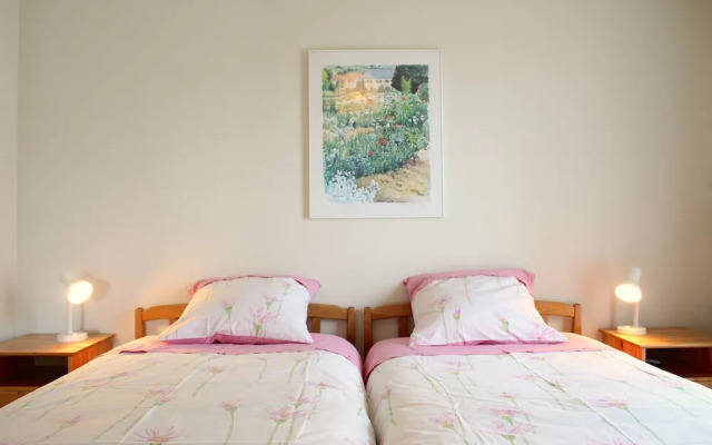 Central & Cozy - Rainbow A