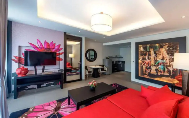 The Pavilions, Suites