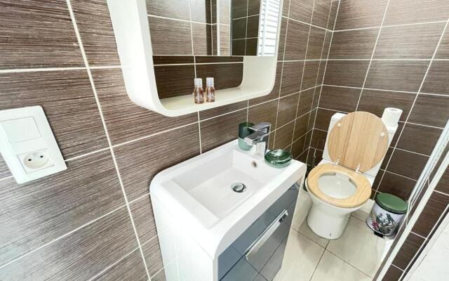 Le Jungle by AndersLocationTerrasseWifi-Netflix