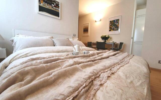 Corso Vercelli Apartment