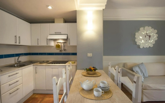 Lantana Resort Hotel & Apartments