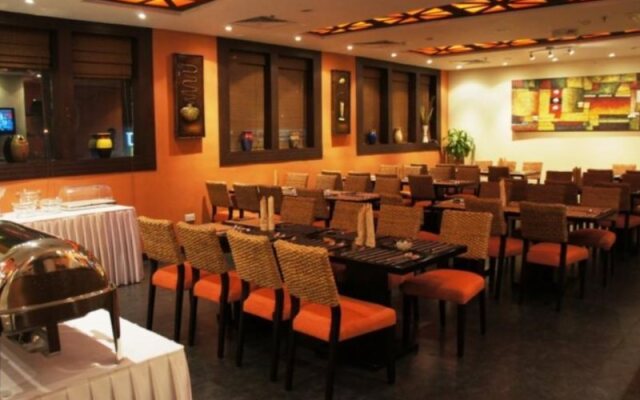 Boonmax Hotel L.L.C