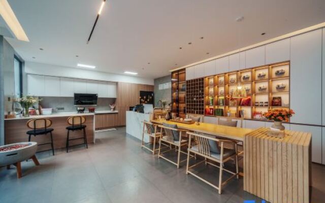 Yishanyihai Designer B&B (Dali Ancient Town)