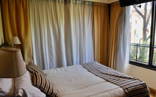 Golf Tower Suites & Apartments