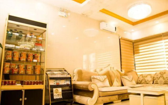 Haojia Express Hotel (Zhuhai Gongbei Fuhuali)