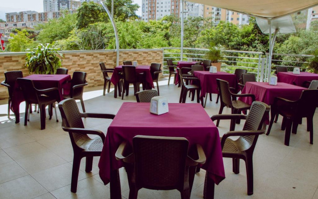 Hotel Metropolitana Plaza