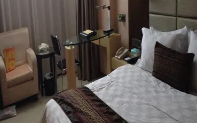 Youfeng Lakeview Hotel