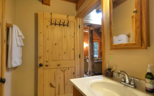 Soaring Eagle Cabin